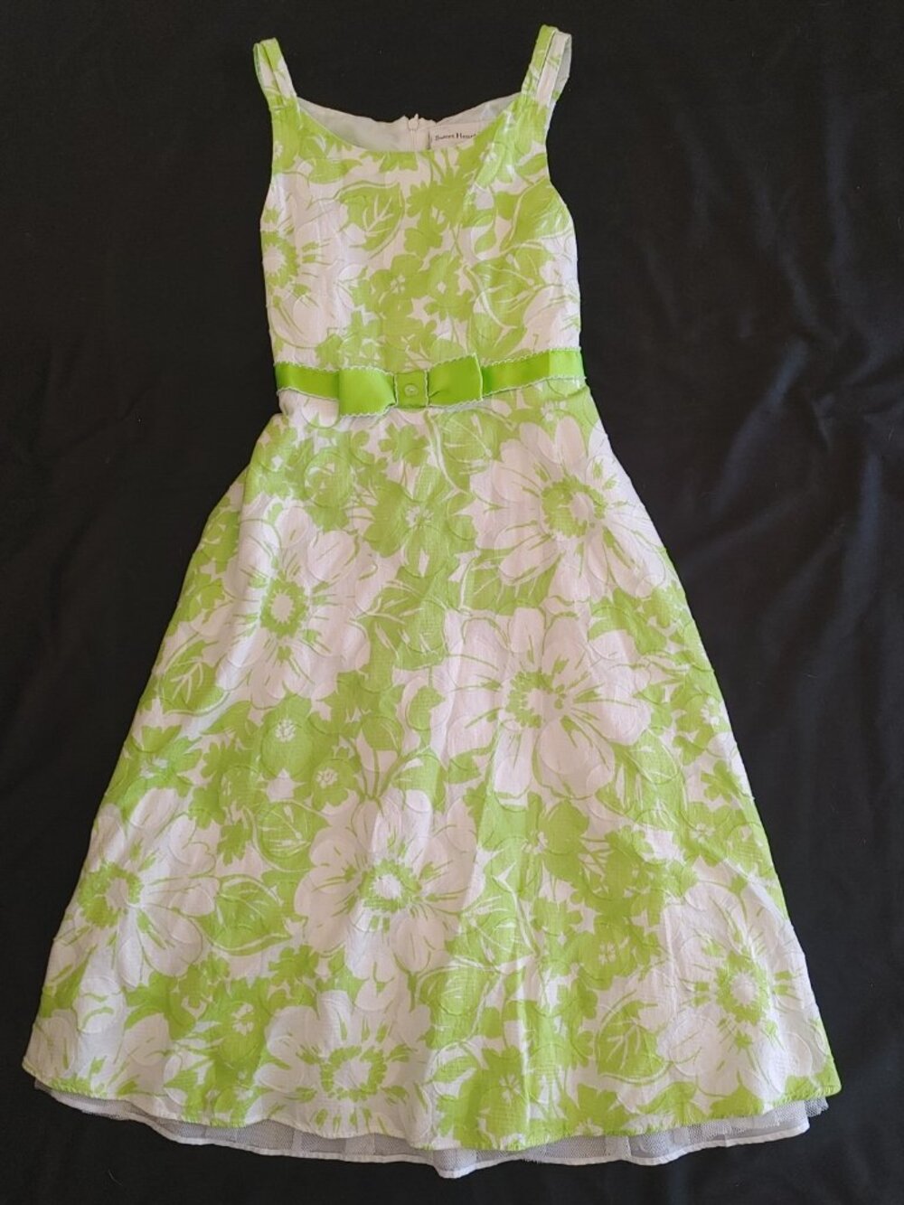 GIRLS 14 GREEN & WHITE EMBOSSED COTTON DRESS